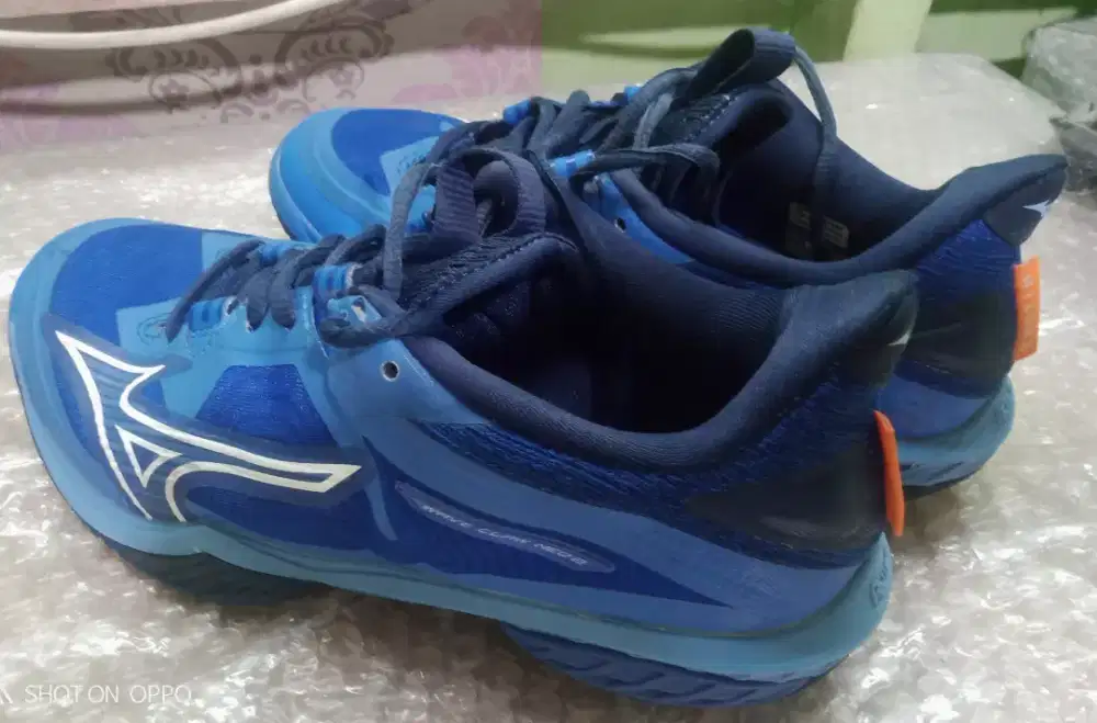 Sepatu Mizuno Badminton