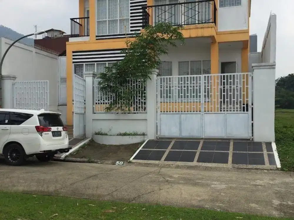 Rumah Mewah Nego sampai jadi View Gunung di Cluster Beverly Hills – Siap Huni, Kolam Renang, Lokasi Premium di Sentul Bogor