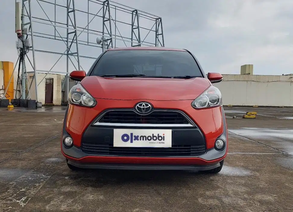 TDP 9,JT, Toyota Sienta 1.5 V Bensin-AT Orange 2019