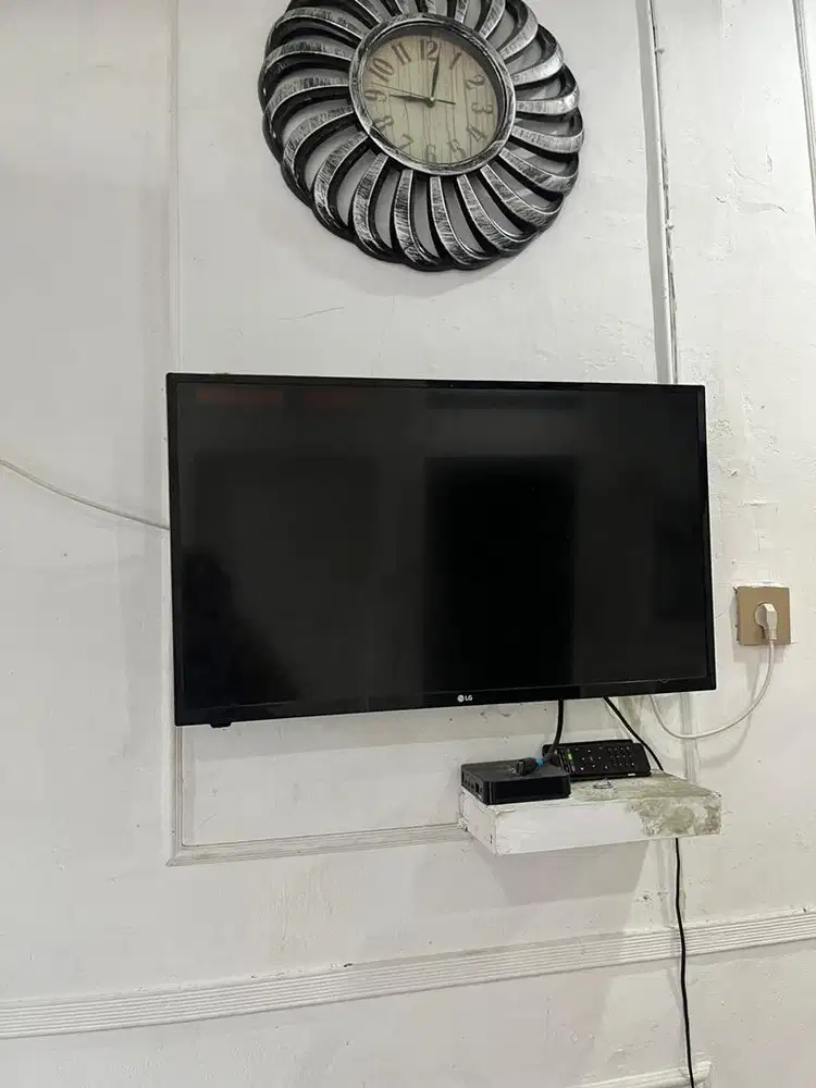 TV LG 32 inch jual cepat