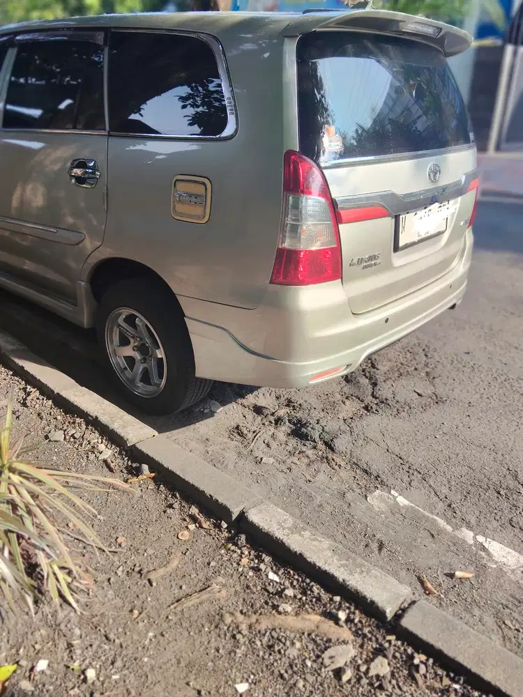 Toyota Kijang Innova 2009 Bensin