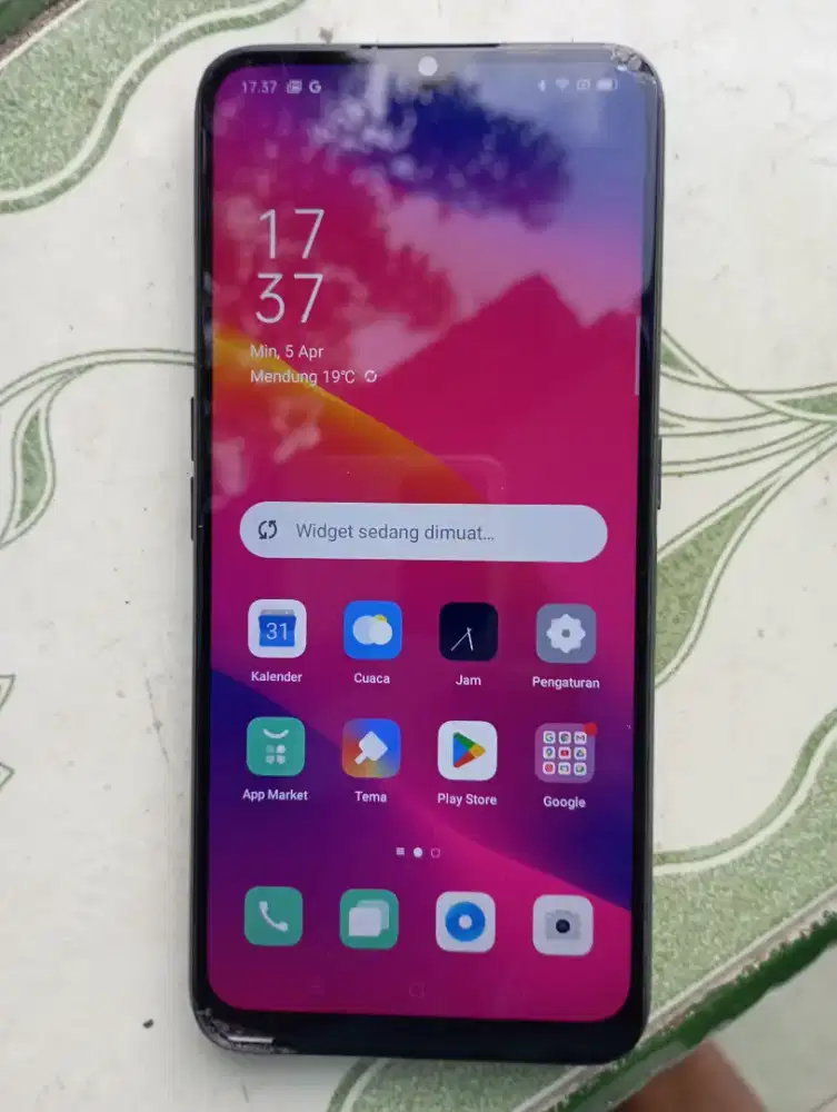 Oppo A5 2020 4/64 Hp + charger minus