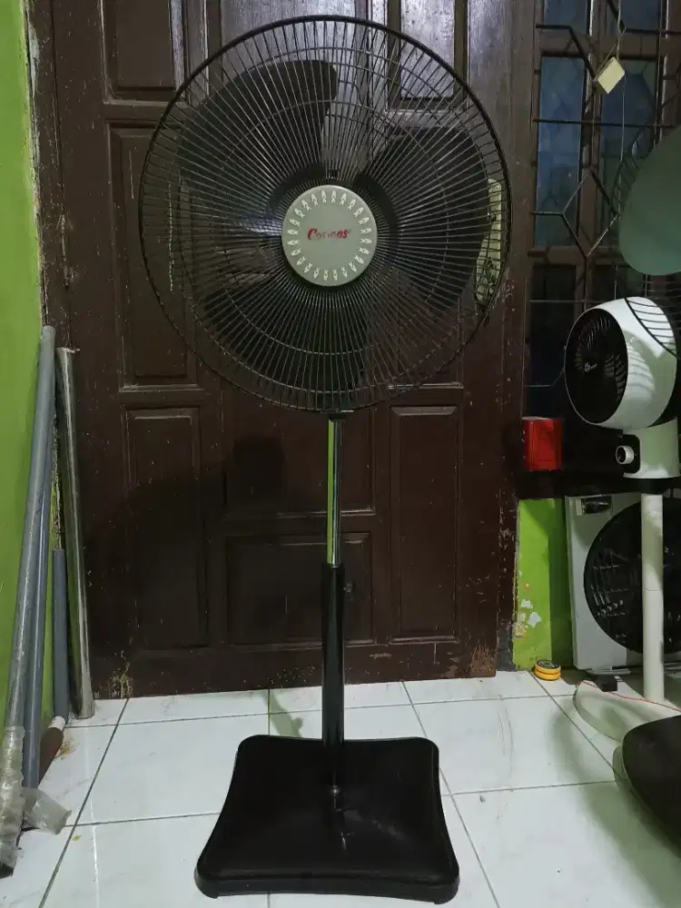 Kipas Angin Cosmos 16inch