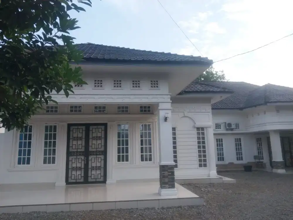 Dijual Rumah Mewah Satu Lantai di Binjai Selatan