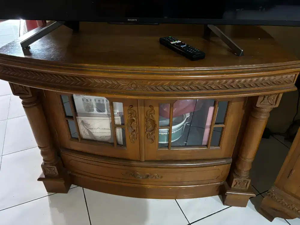 Meja TV kayu jati