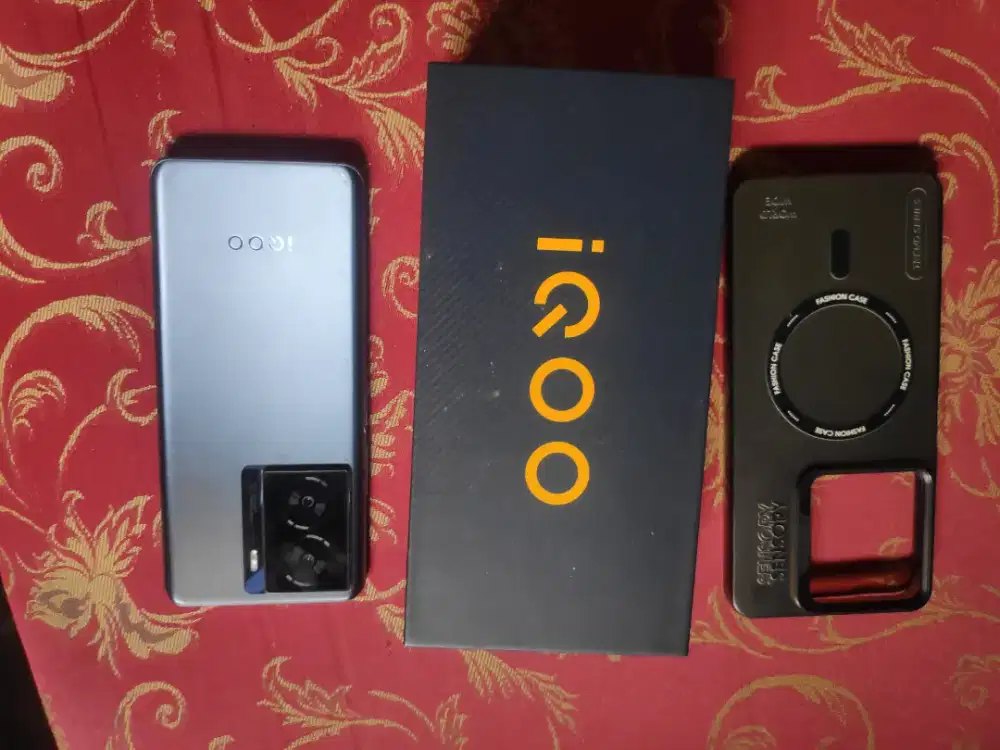 Iqoo z7x 8/128 Snapdragon 695 120hz