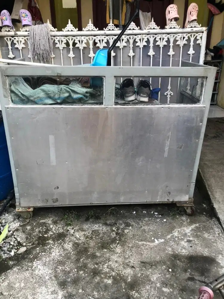 Gerobak jualan dimsum