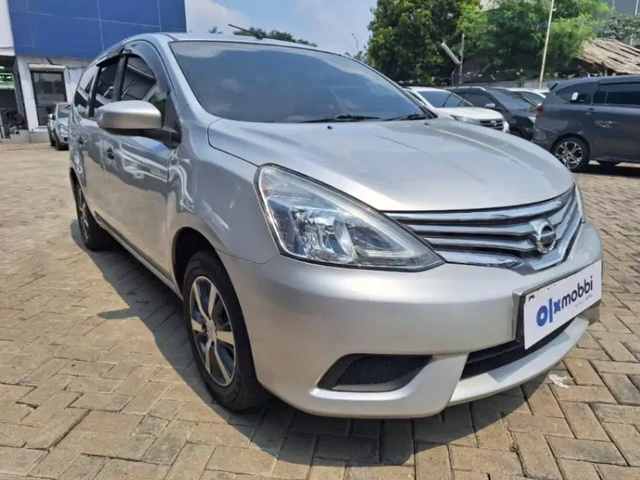 DP RENDAH - Nissan Grand livina 1.5 SV Bensin-MT 2017 SUAI