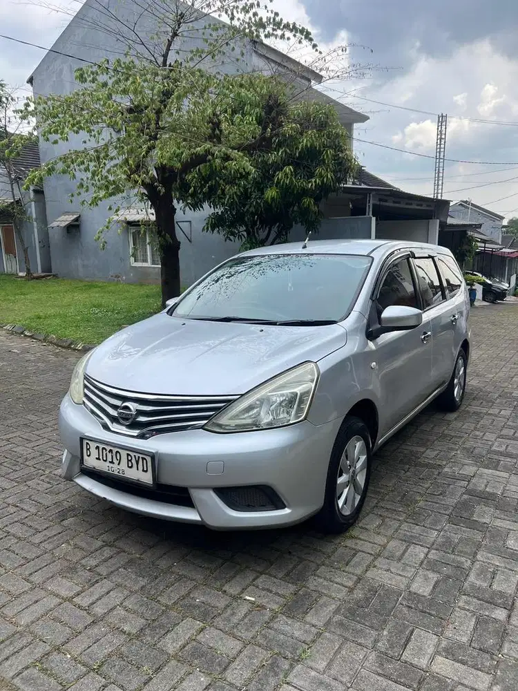 Nissan Grand livina 2013 Bensin