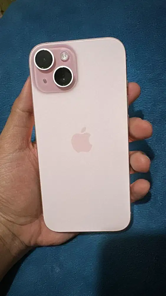 IPHONE 15 PINK 256GB RESMI IBOX GARANSI AKTIF