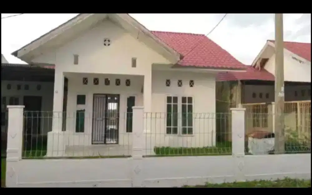 Di jual rumah strategis