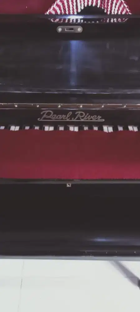 Piano pearl river piano