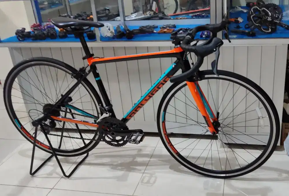Roadbike Polygon Stratos S2 size S bekas mulus
