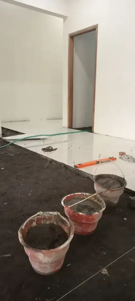 Tukang Bangunan