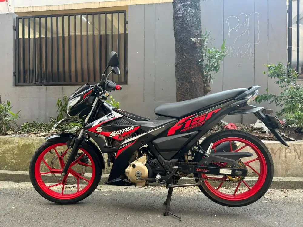 Jual cepat Satria FUFI 2016 Injeksi
