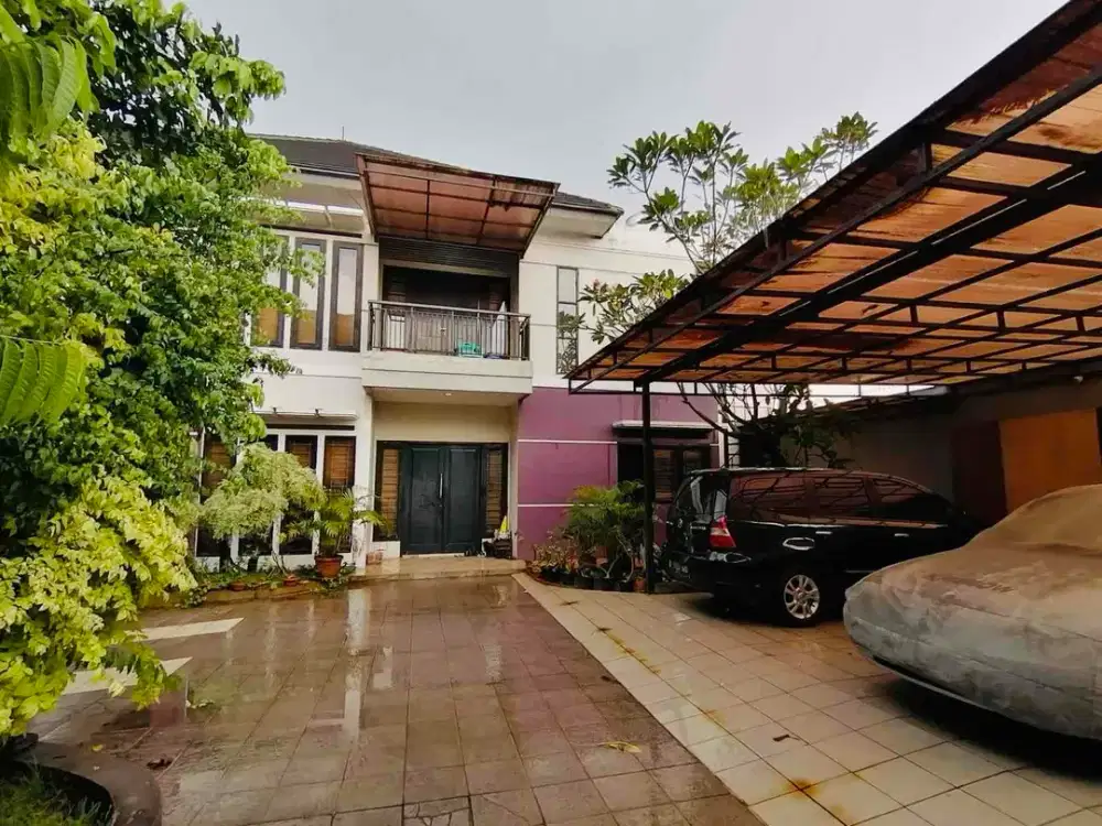 Di Jual Rumah Halaman Luas Harga Bagus dekat Mall Dan Stasiun KRL Bintaro