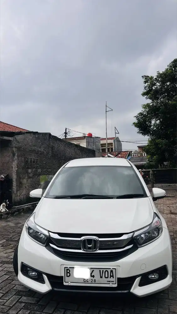 Honda Mobilio E CVT 2018 Putih – Low KM 37rb – Tangan 1–Pajak Panjang