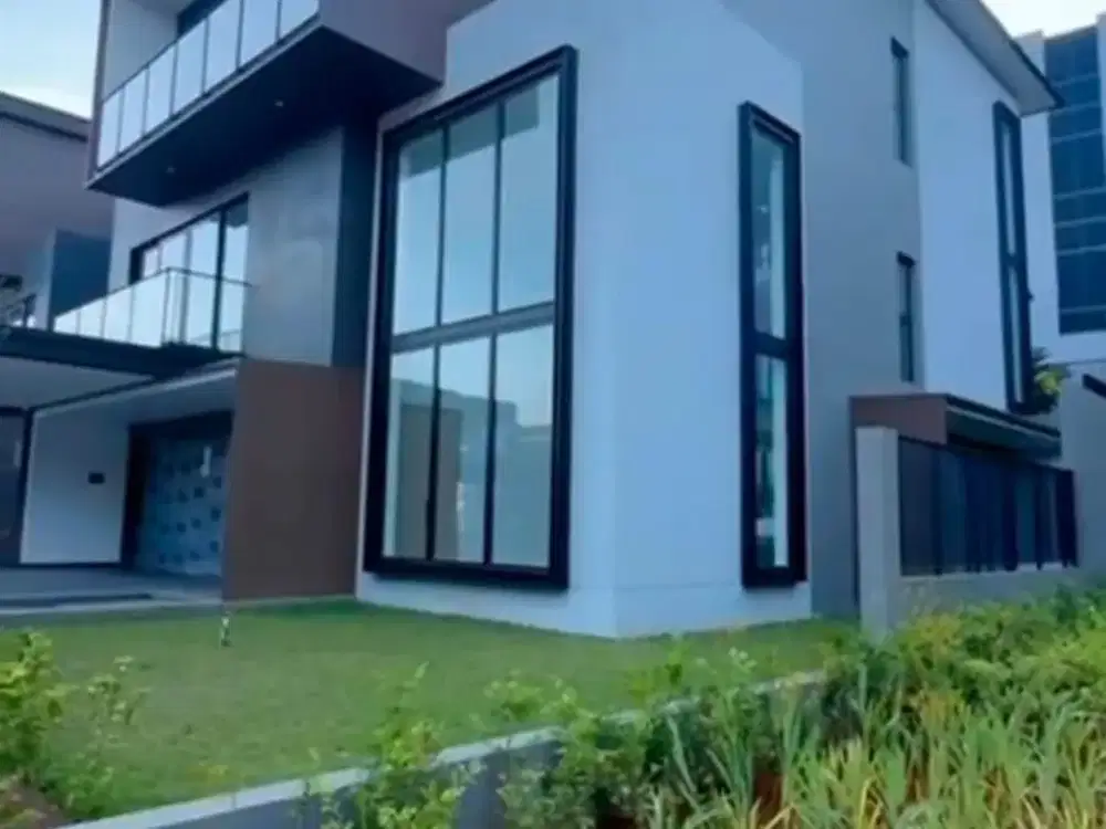 NEGO SAMPAI DEAL! Rumah Hoek Mewah Minimalis di Navapark BSD Tangerang Selatan