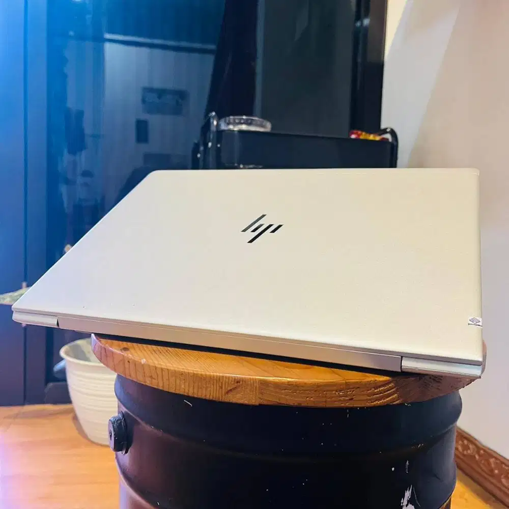 HP ELITEBOOK 745-G6//RYZEN 5pro-3500u//VGA RADEON VEGA 8(2GB)