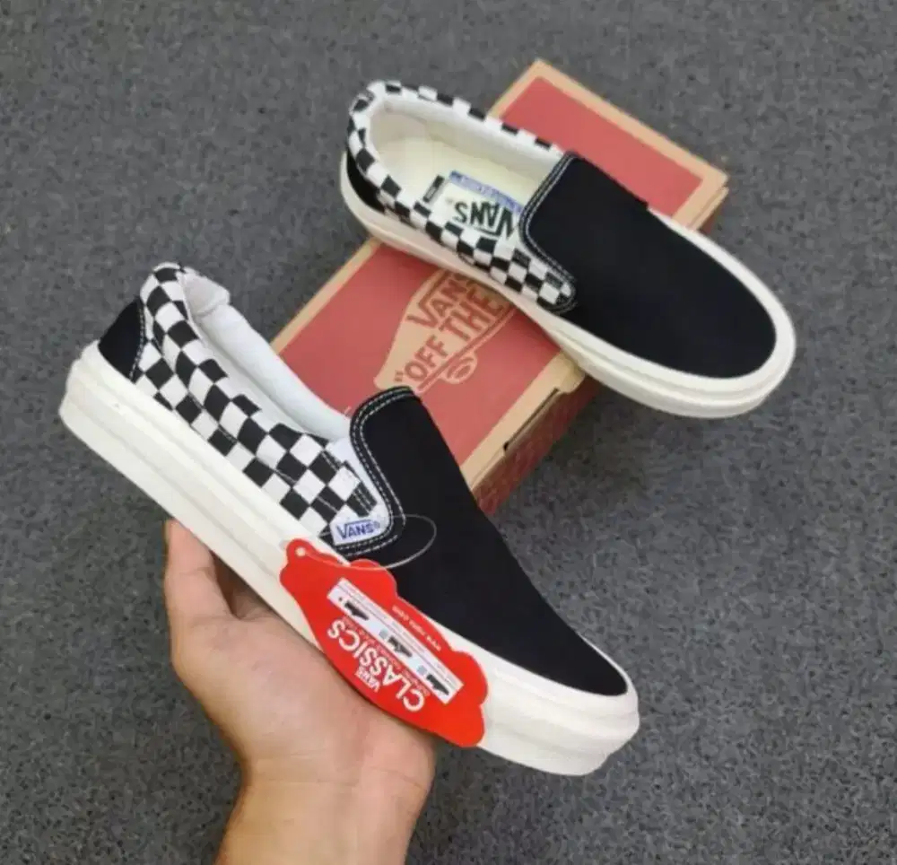 SEPATU VANS VANS VAULT SLIP ON OG CHECKERBOARD BW