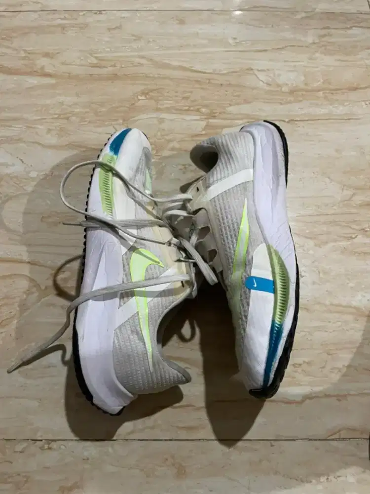 Sepatu Nike Running