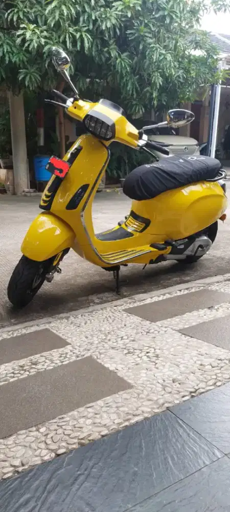 PIAGGIO VESPA SPRINT 150 IGET ABS LED FACELIFT TH 2022 KM RENDAH