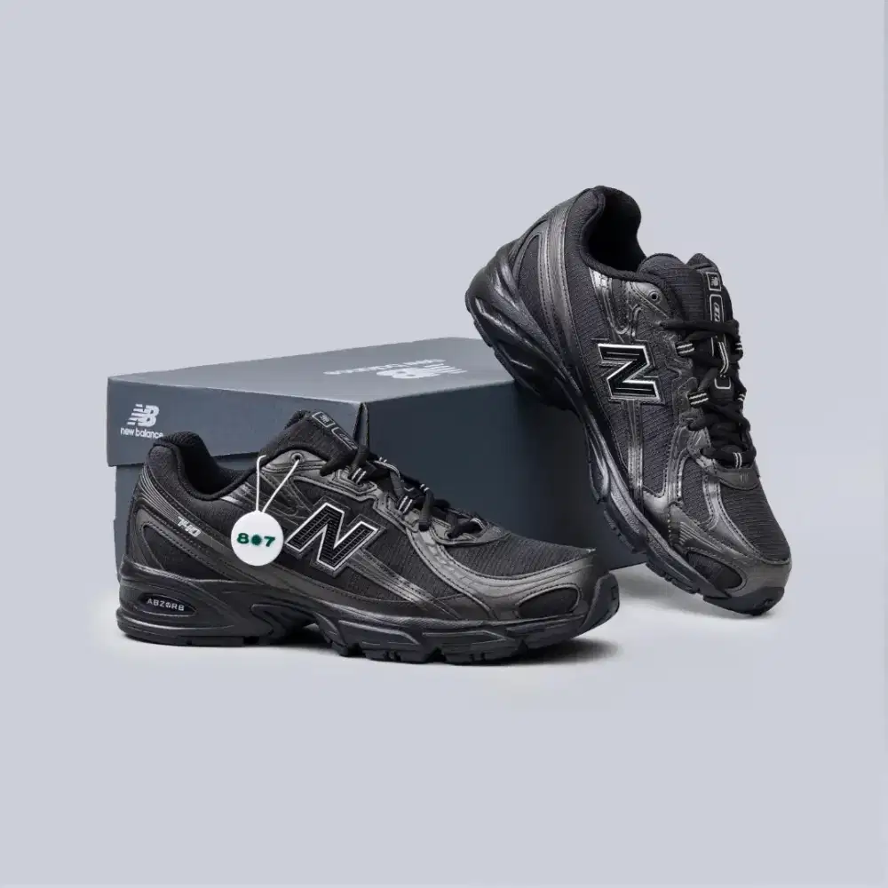 New balance 740 black silver