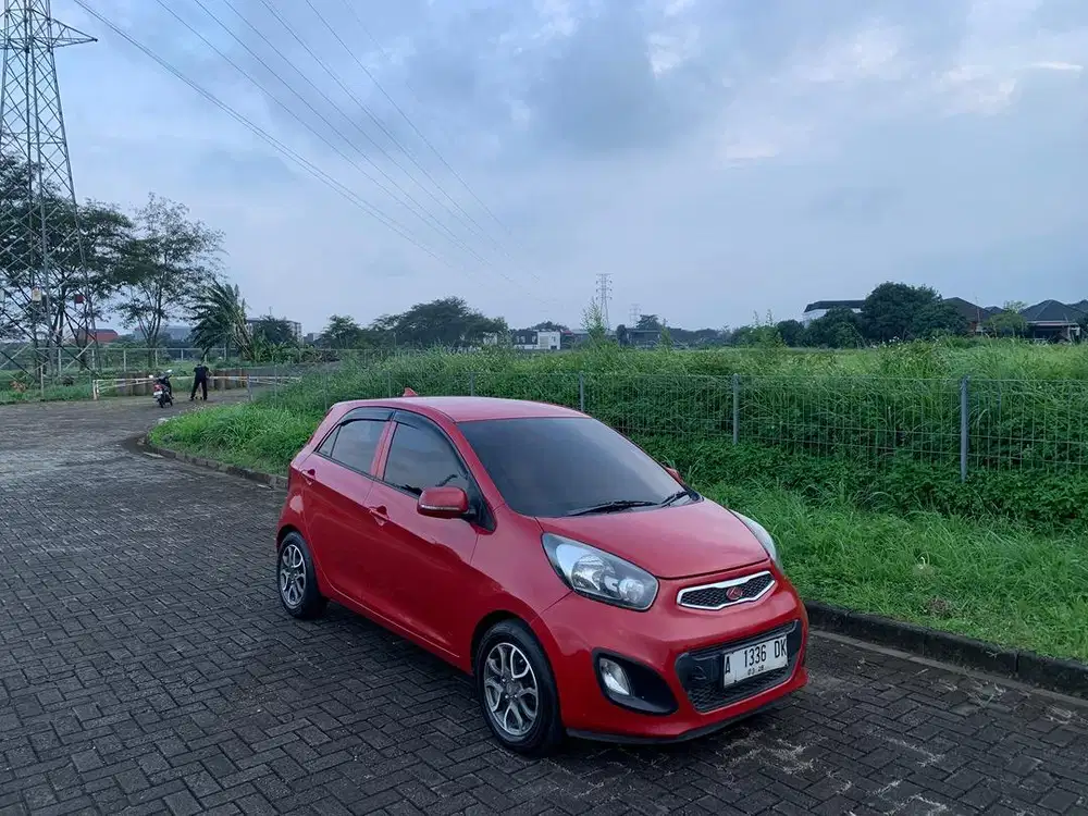 DIJUAL CEPAT: Kia Picanto 2013 Merah – Terawat & Siap Gas Jarak Jauh!