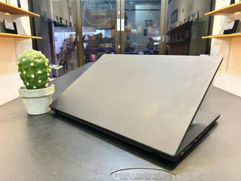 LENOVO THINKPAD T14 // RAM16 // TOUCHSCREEN
