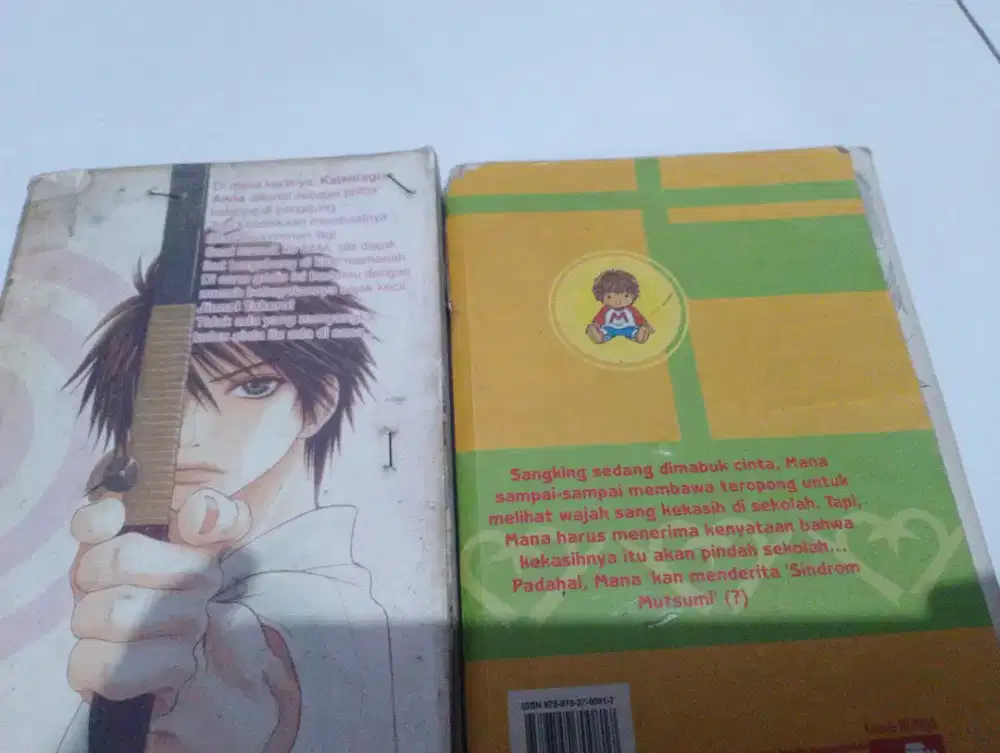 2 komik kondisi kurang bagus