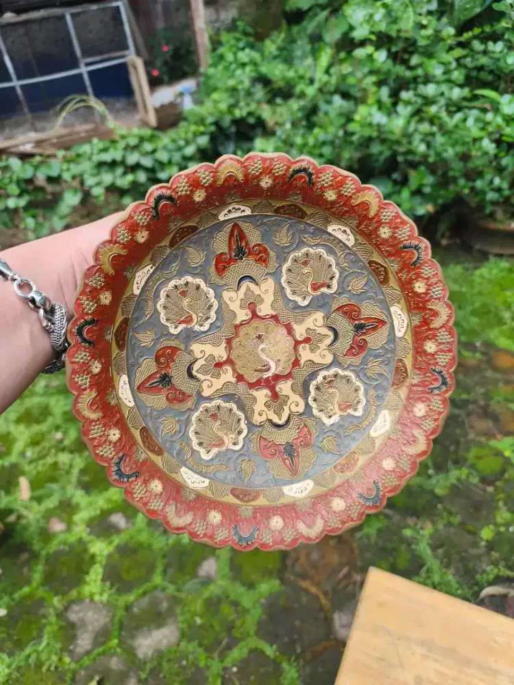 Piring antik bahan kuningan