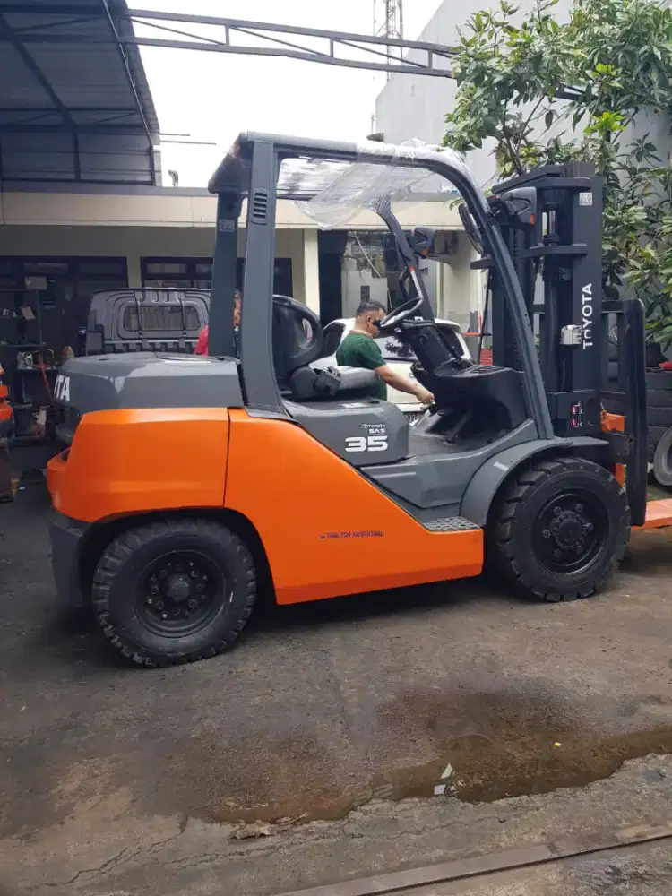 Forklift Toyota 3,5 Ton,Matic,Tiang 3 Meter,Mesin 14Z,8FD35,Tahun 2019