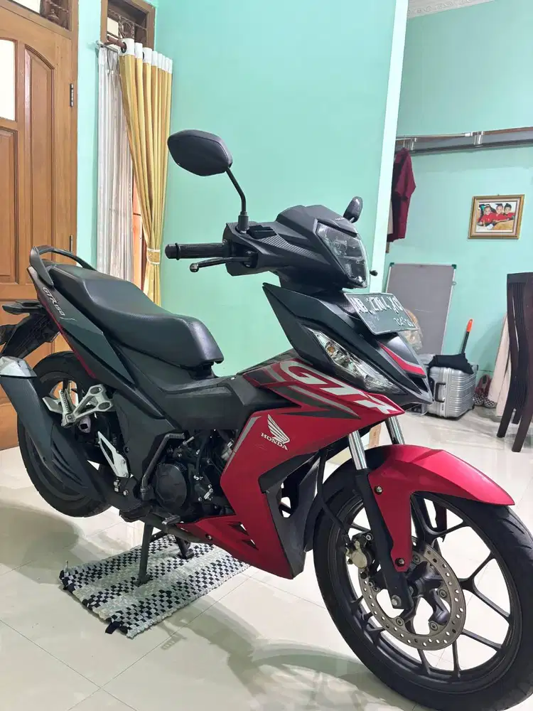 Di jual Honda GTR 1500 cc tangan pertama .Posisi kendaraan di Ciomas .