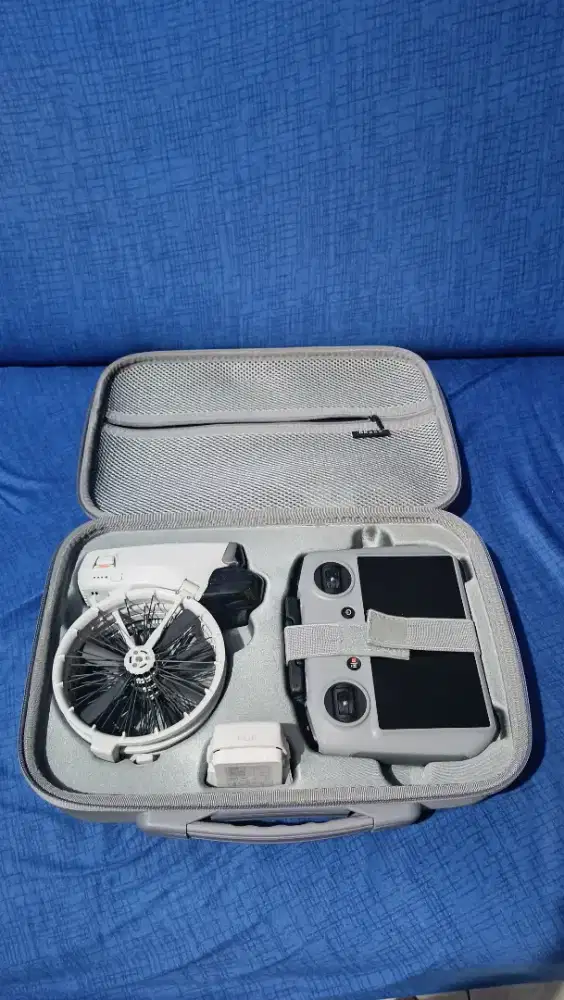 Jual Drone DJI FLIP, RC 2, 2 batere,  bonus tas