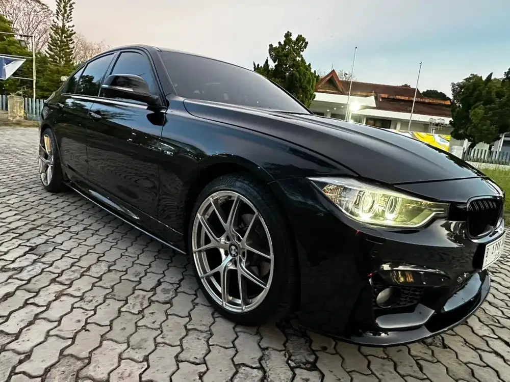 Dijual BMW F30 2014