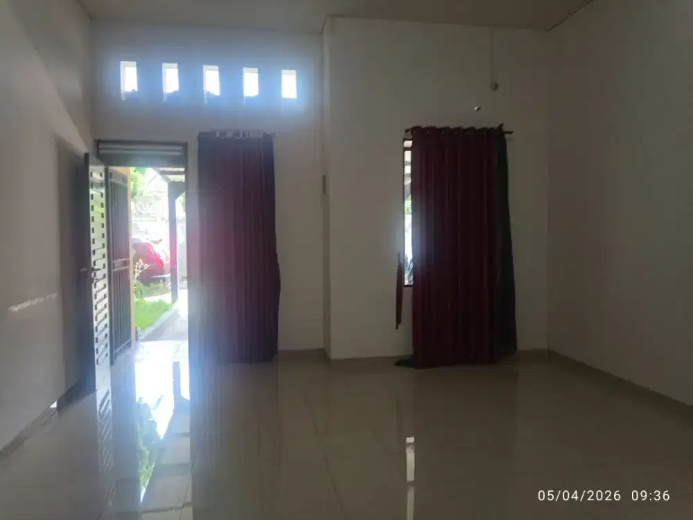 Ada 3 kamar tidur Rumah Di Grand Sharon