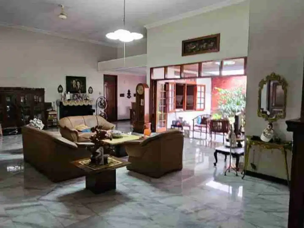 TURUN HARGA! RUMAH KOMERSIAL  AREA PUSAT KOTA SURABAYA