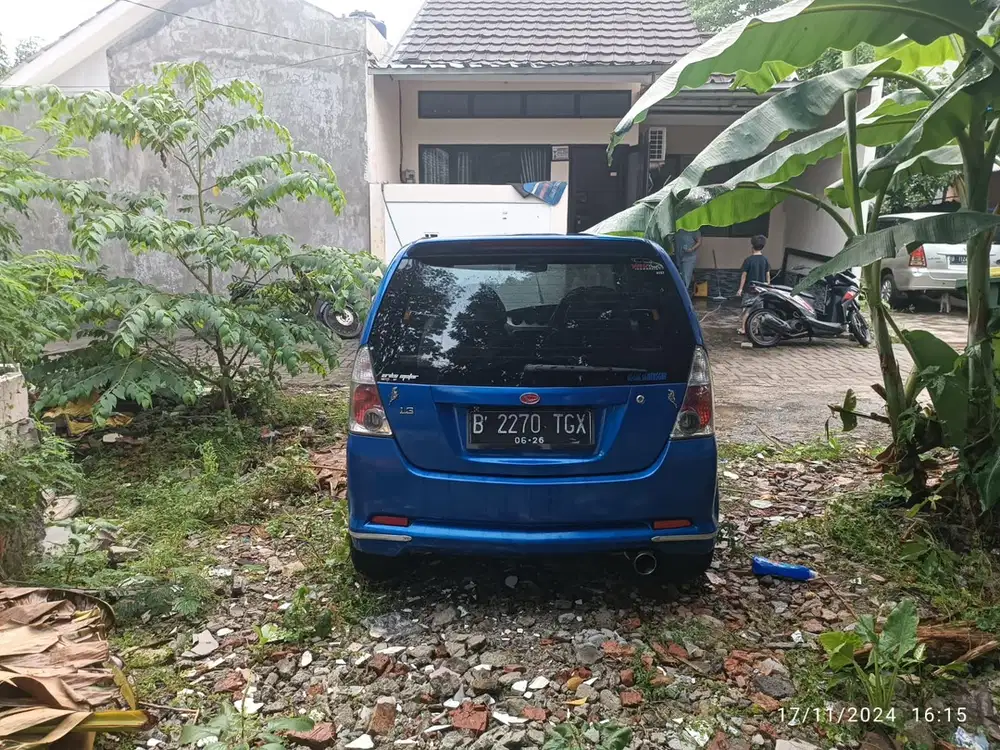 Daihatsu YR-V 2003 Bensin