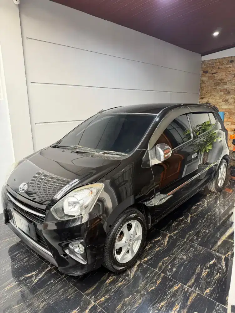 TOYOTA AGYA G AT 1000CC HITAM TAHUN 2014