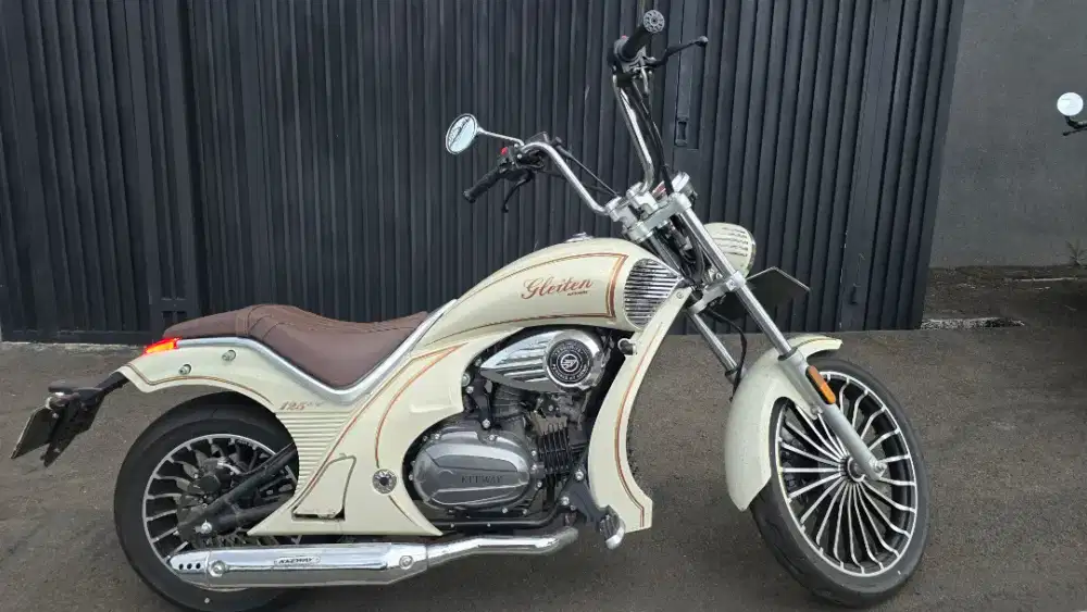 KEEWAY GLEITEN (BUKAN BENDA)