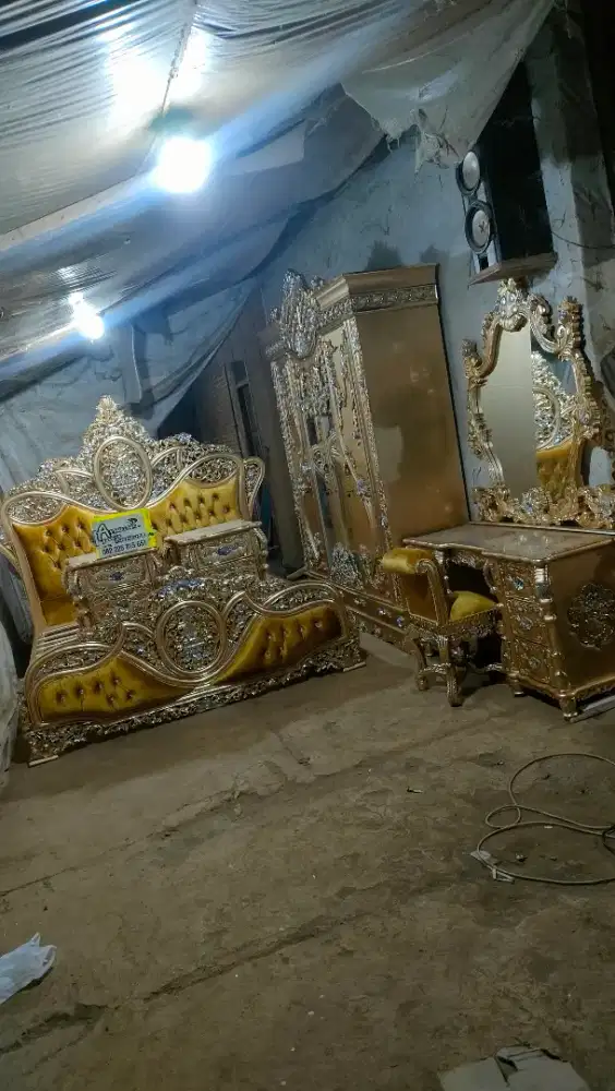 Tempat tidur set kamar ukiran full kayu jati