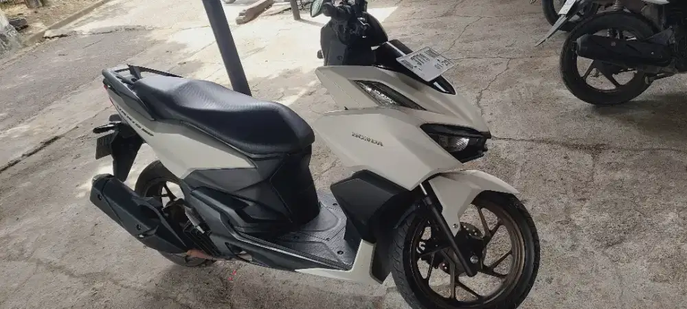 Honda vario putih