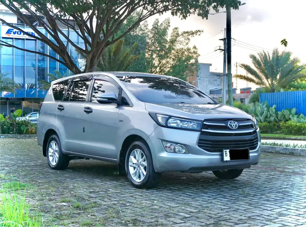 Toyota Kijang Innova 2017 Bensin