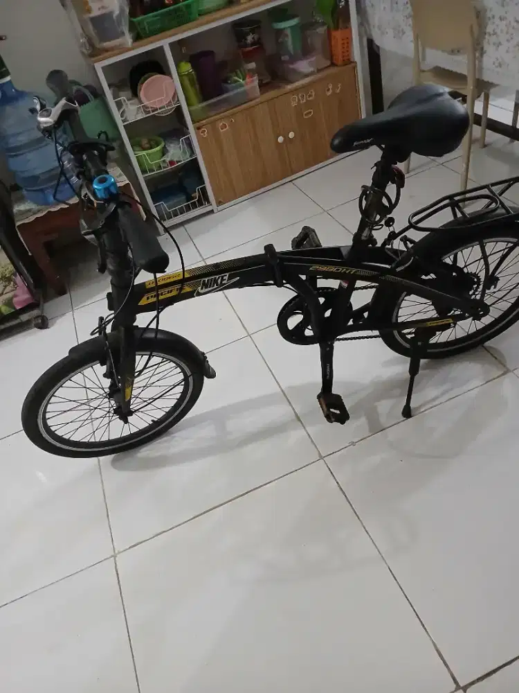 Sepeda lipat (800.000)