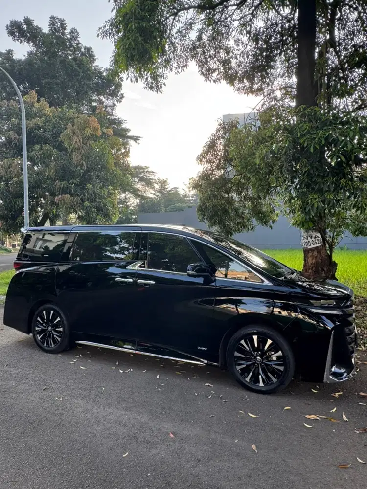 Toyota Vellfire 2024 Hybrid