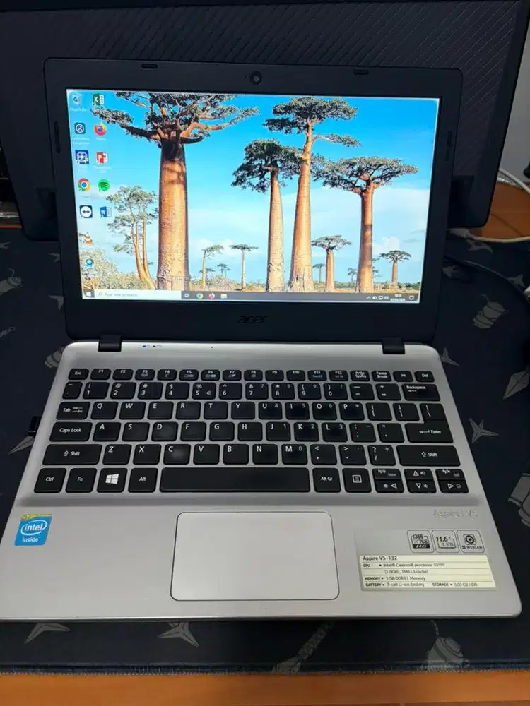 Laptop acer aspire v5-132 siap pake