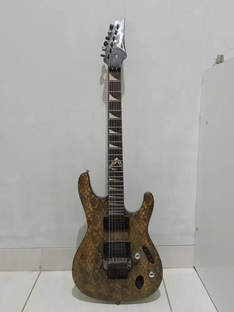 IBANEZ GUITAR SERIES S