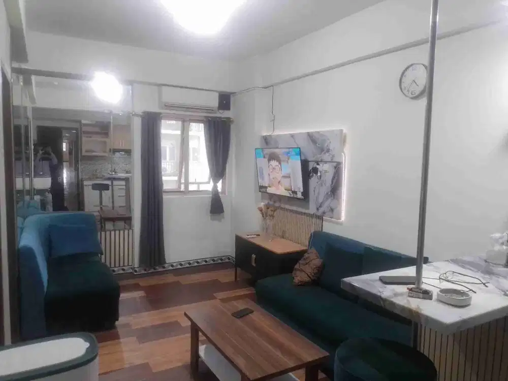 Disewakan Cepat Unit 
Apartemen Suite Metro Bandung Tahunan
2 Kamar Tidur ( 41m2 Semigross ), full furnished. Free IPL. Baru Re Furnished