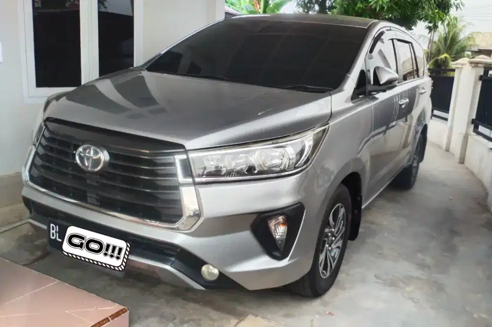 Toyota kijang Inova diesel g manual warna silver 1 tangan dari baru