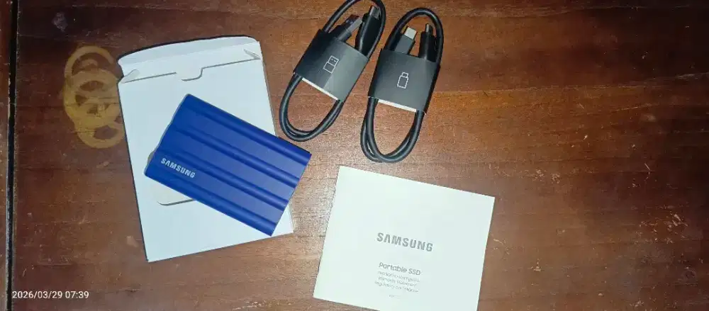 (boleh nego) SSD 1TB eksternal Samsung T7 shield